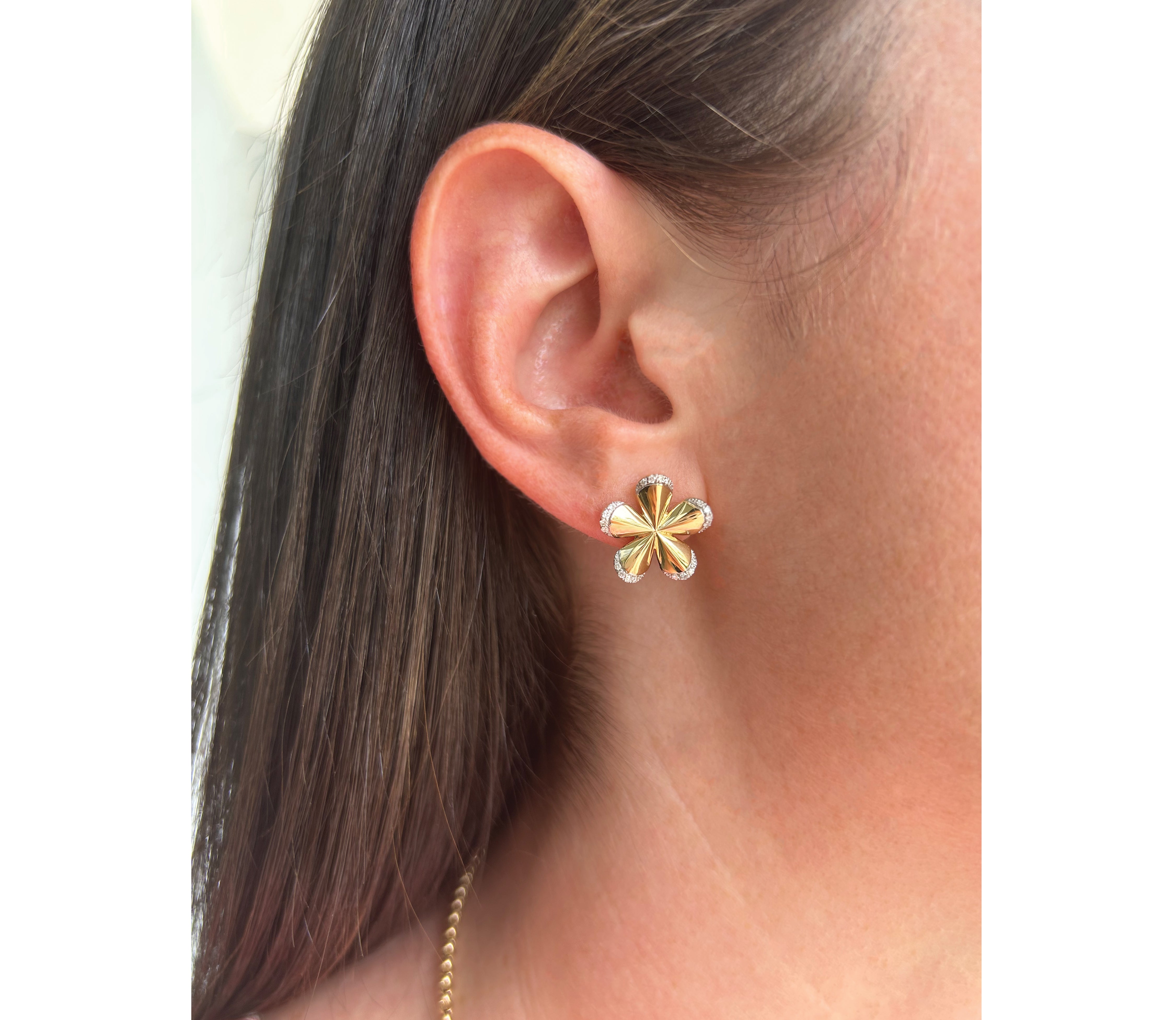 Pave Edge Forget-Me-Not Medium Studs