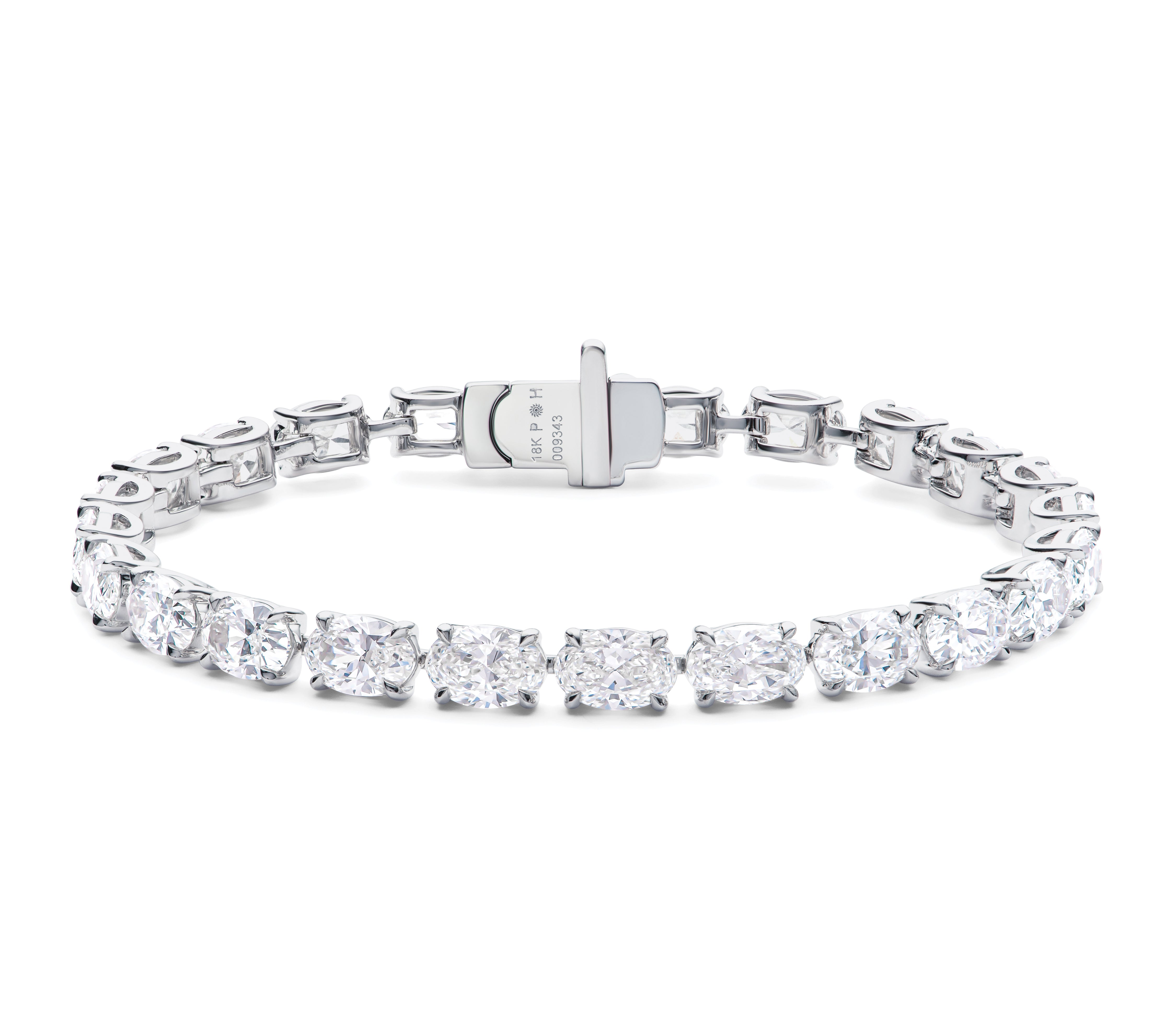 Oval Diamond E-W Line Bracelet