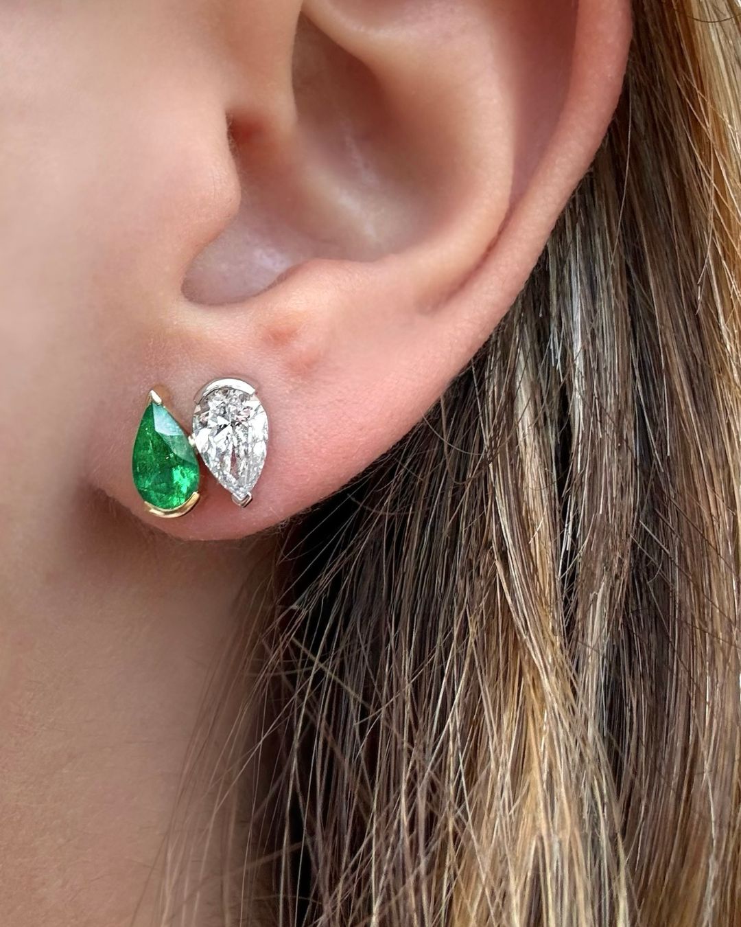 Pear Shape Diamond & Colombian Emerald Toi et Moi Studs