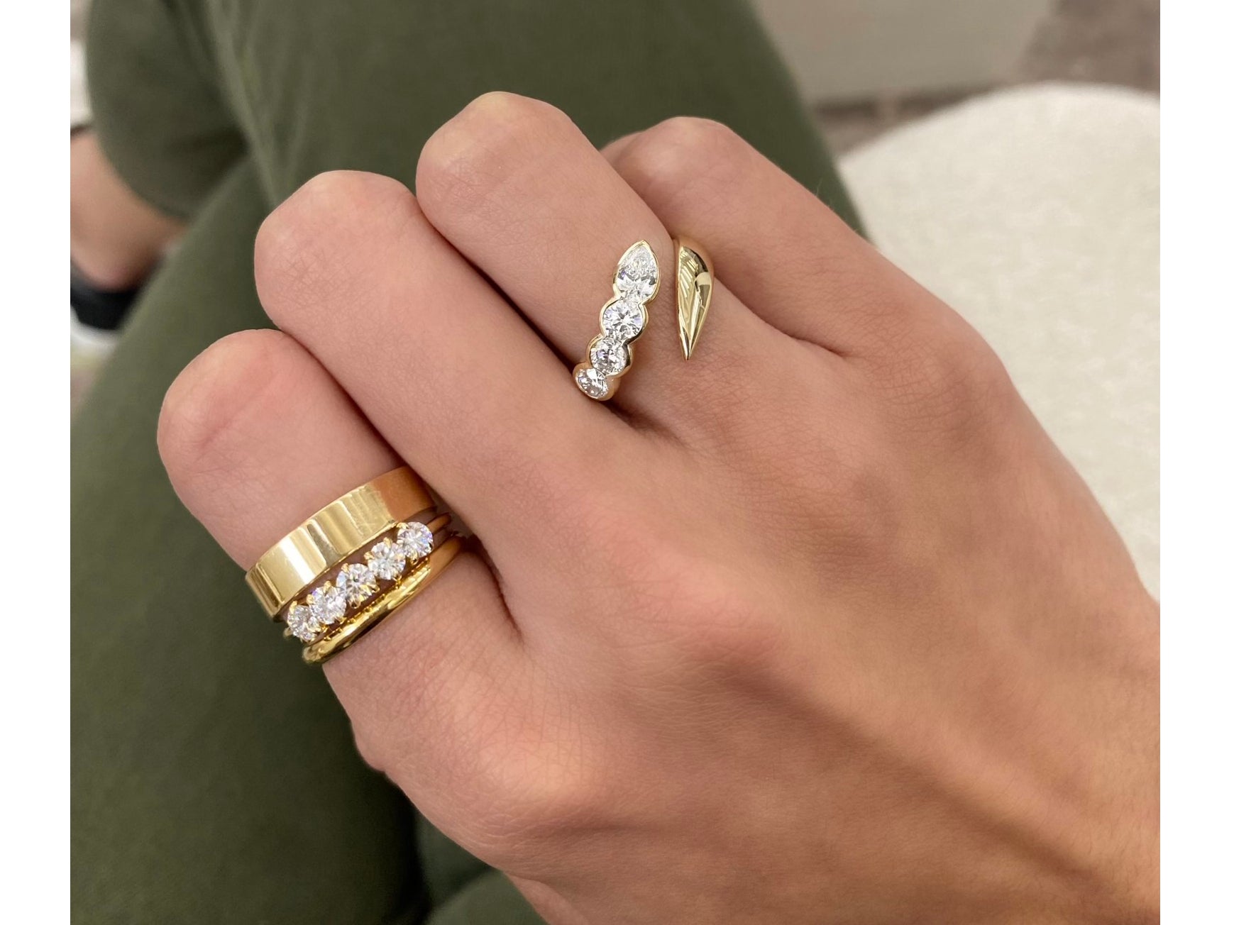 Cuddle Crescent Ring