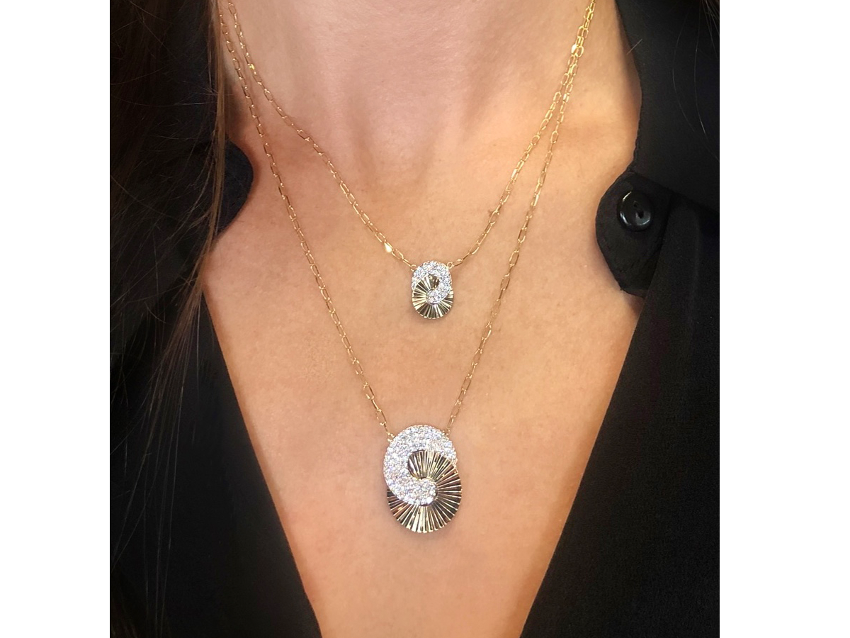 Mini Interlocking Aura Necklace