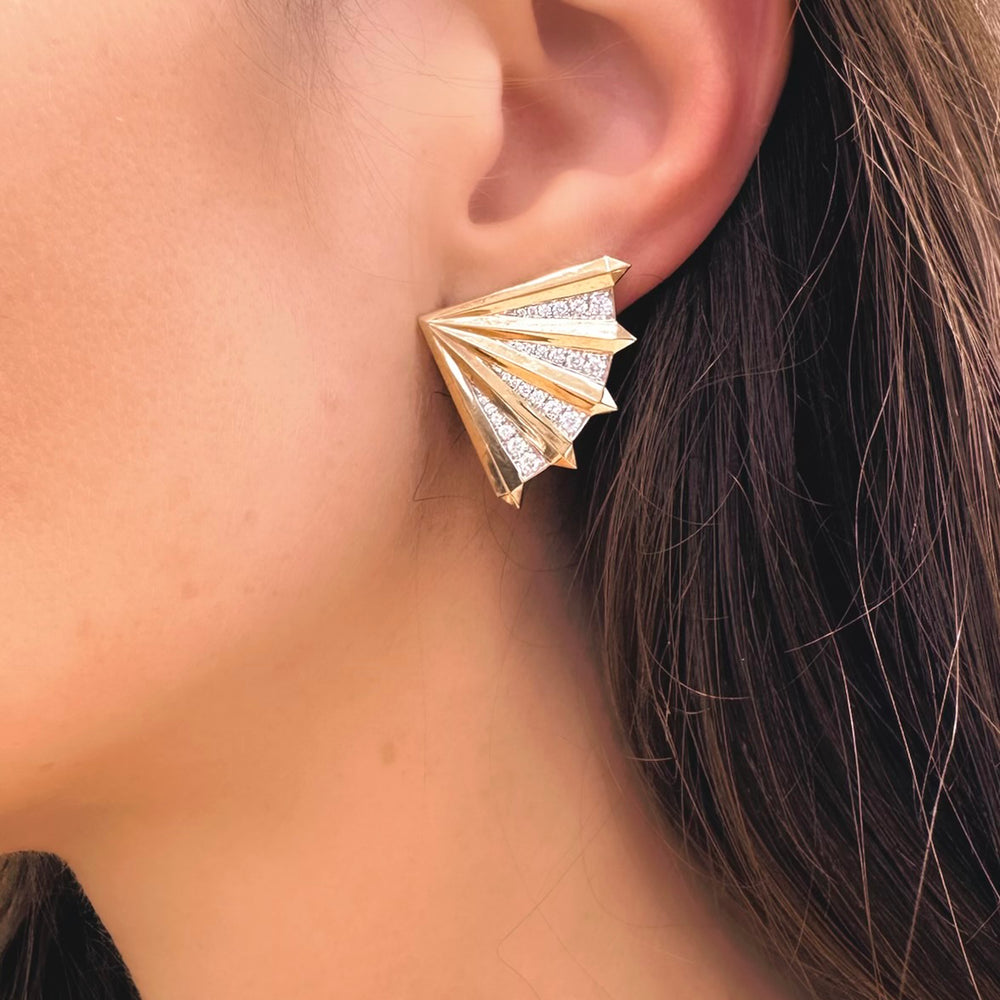 Large Fan Aura Stud Earring