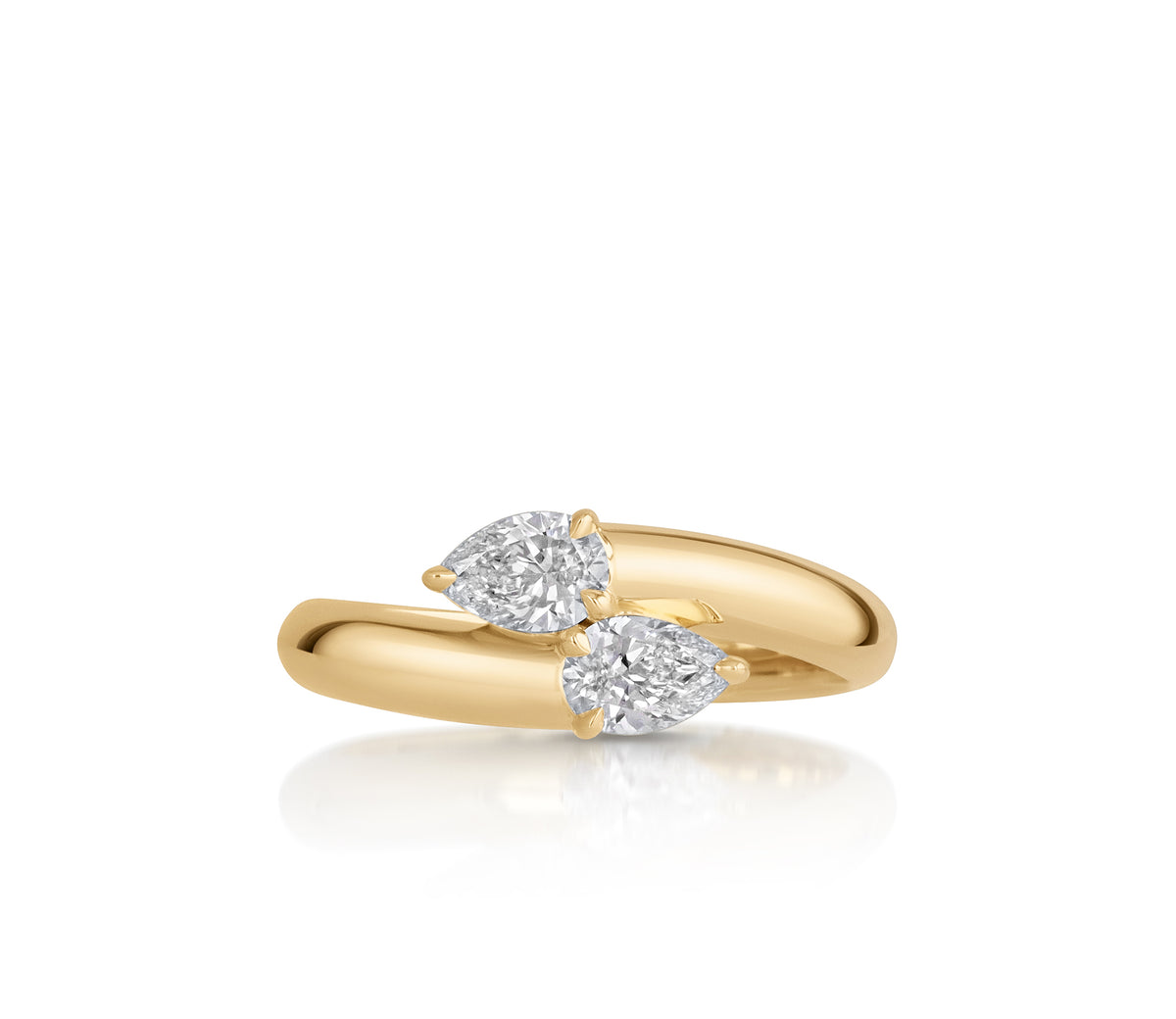 18k yellow gold  toi et moi ring with pear-shaped yellow natural diamonds in an intertwined design.