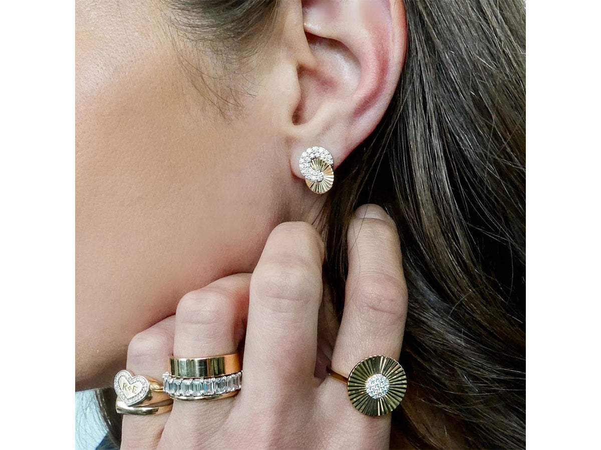 Mini Aura Interlocking Stud Earrings