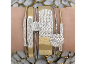 
                
                    Load image into Gallery viewer, Large Affair Strap Bracelet
                
            